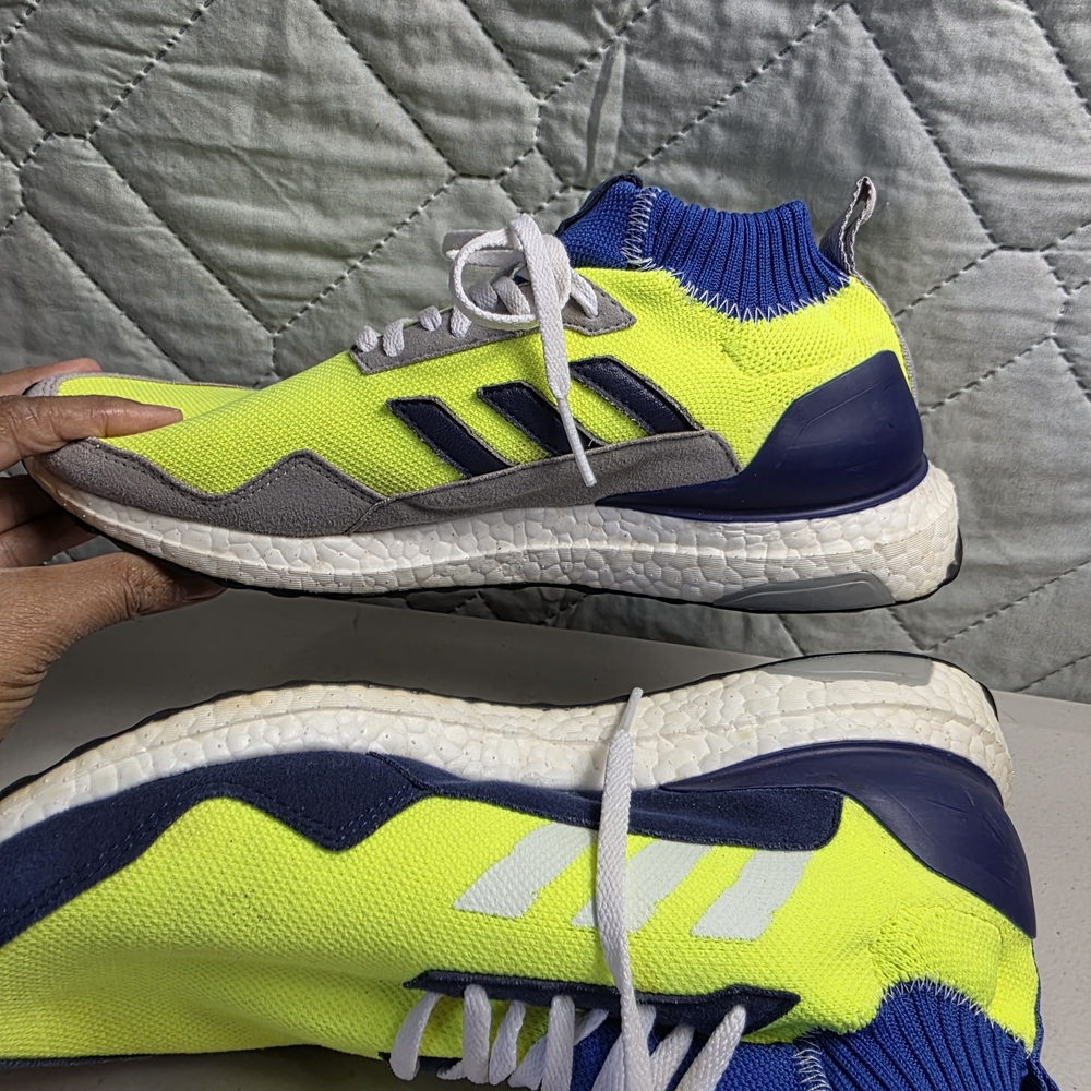 Men's Sz 9.5 Adidas Ultra Boost Mid Volt Blue Athletic Shoes - Picture 8 of 8